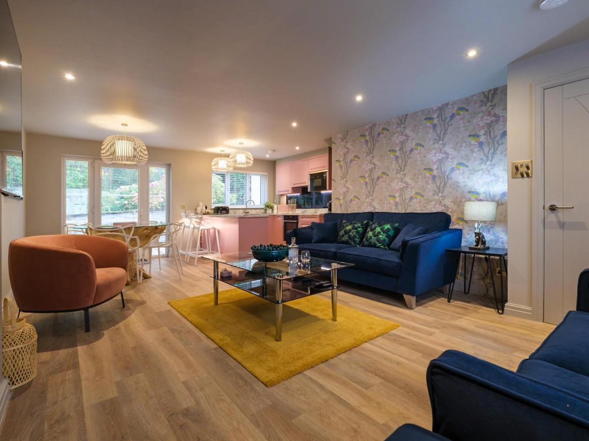 The Neon Rose Villa Bowness-on-Windermere Eksteriør bilde